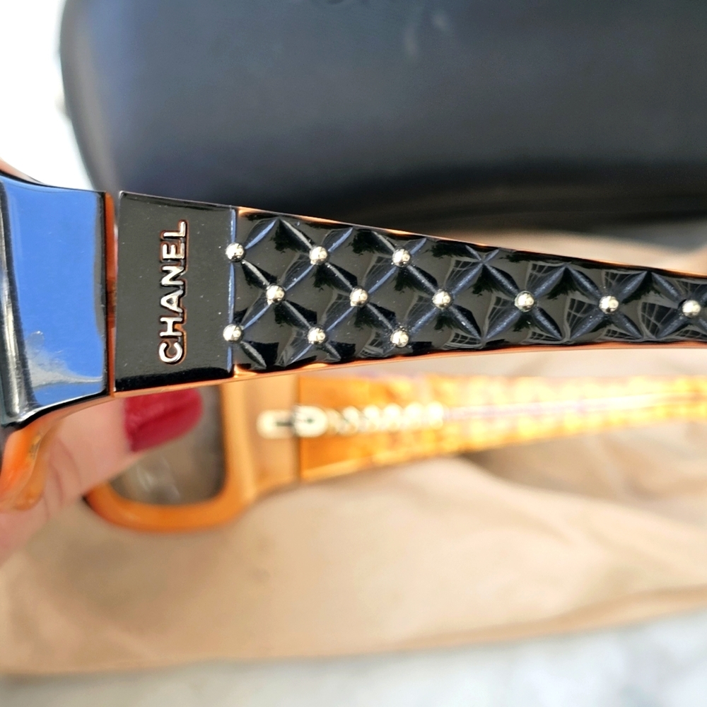Chanel Sunglasses - Picture 2 of 9